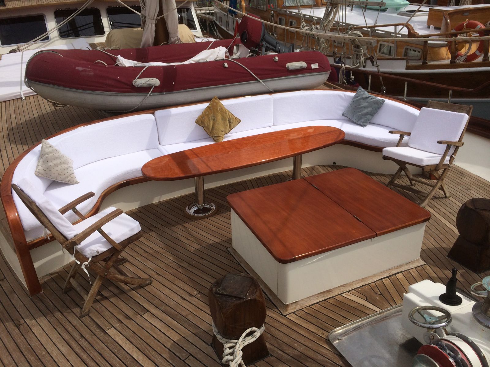 The deck of Kaya Guneri II