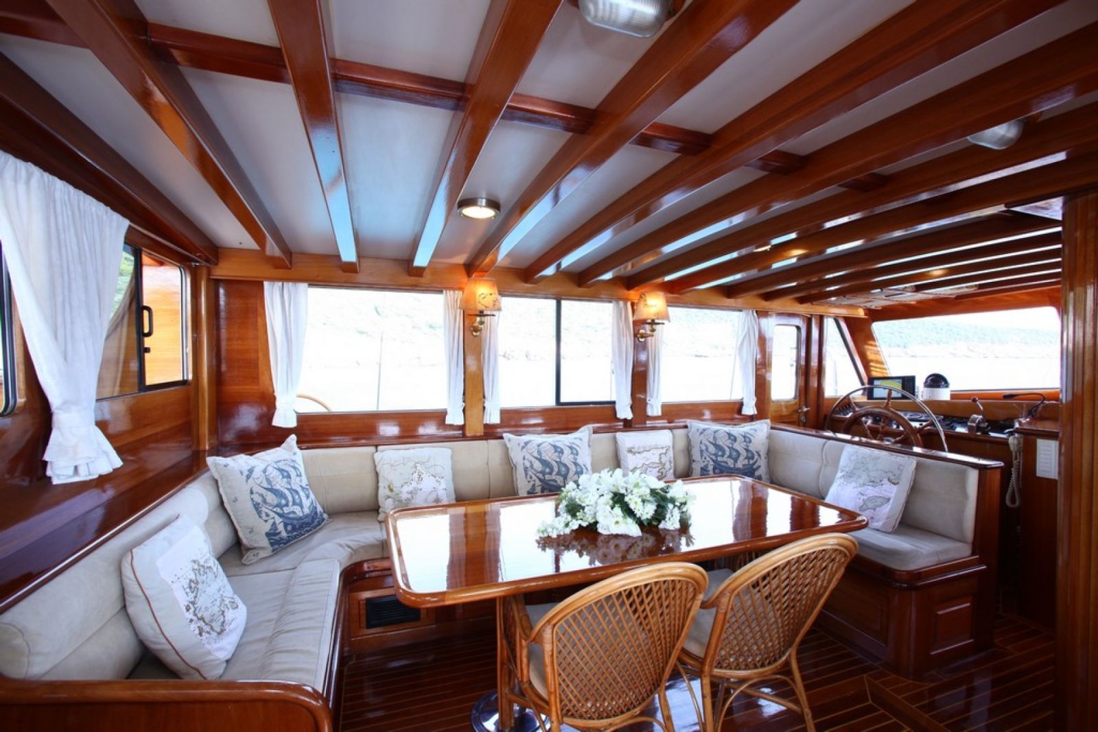 Dining on board kaya Guneri III