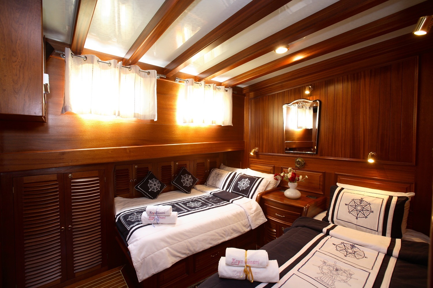 Twin cabin for Kaya Guneri IV