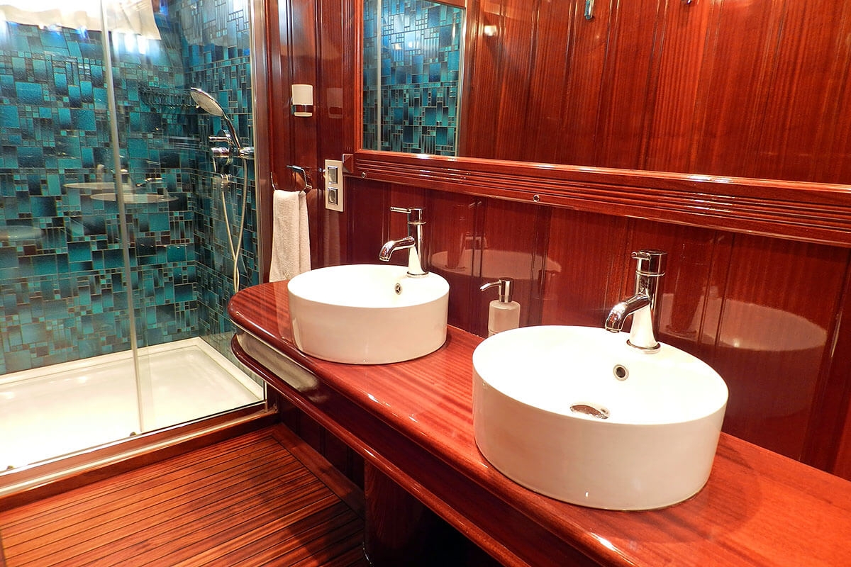 Bathroom onboard Kaya Guneri Plus in Turkey
