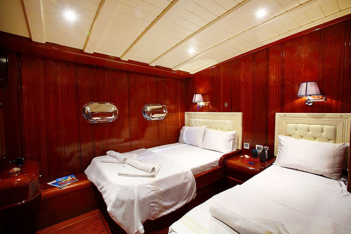 Twin cabin onboard Kaya Guneri Plus in Turkey