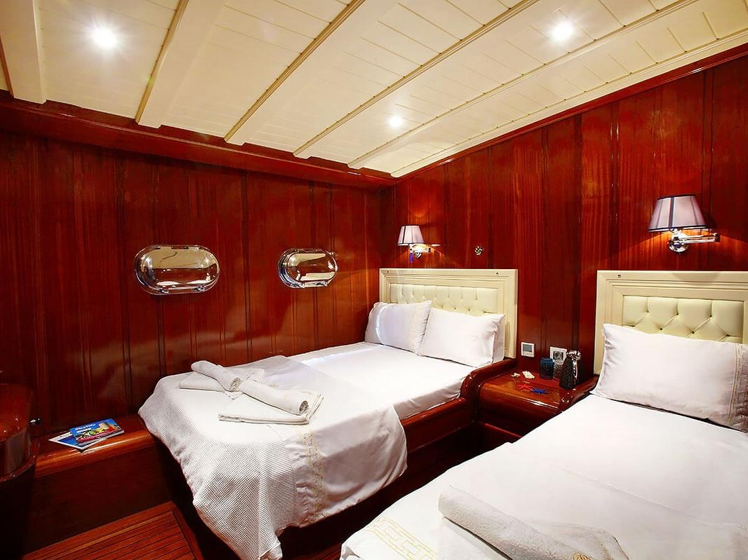 Twin cabin onboard Kaya Guneri Plus in Turkey