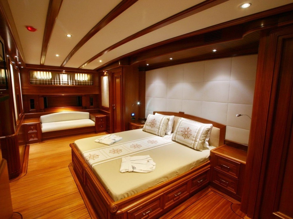 A double cabin on board Kaya Guneri V