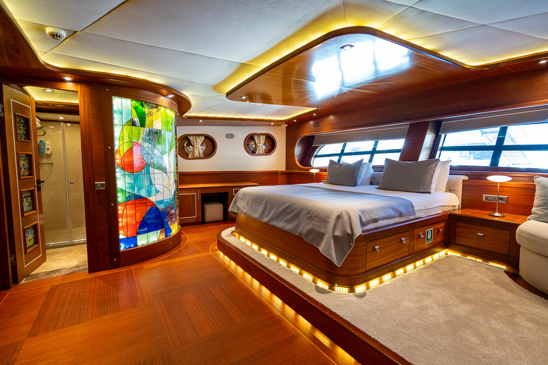 Double cabin onboard the La Bella Vita luxury yacht in Turkey