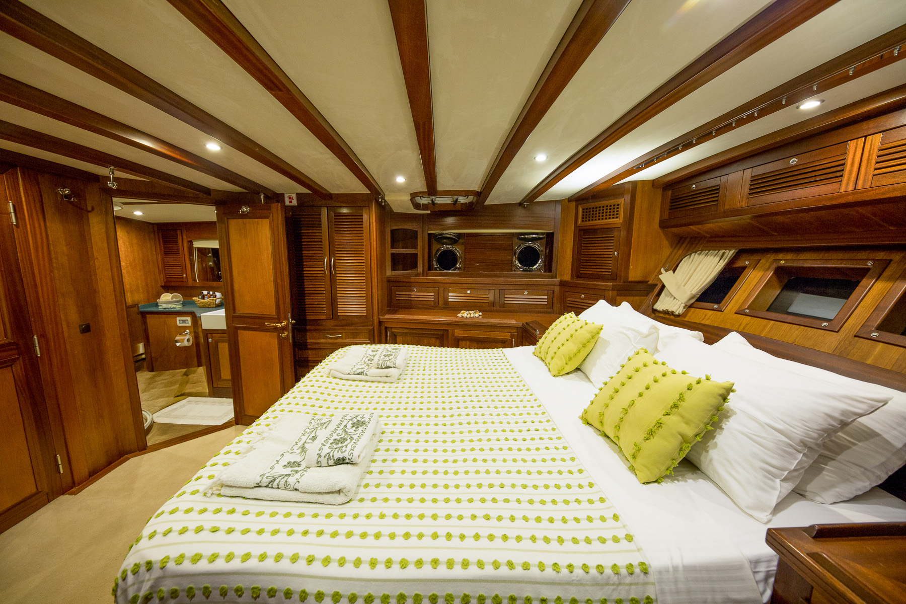 Main cabin onboard the Lady Freya luxury gulet in Turkey