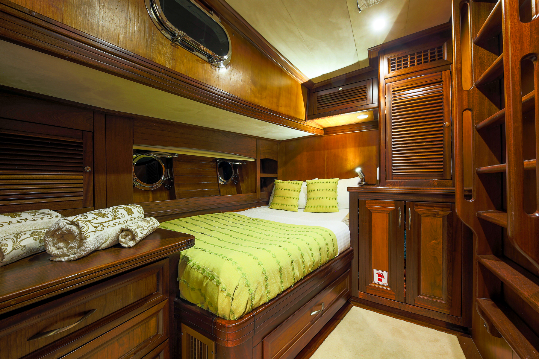 Port cabin onboard the Lady Freya luxury gulet in Turkey