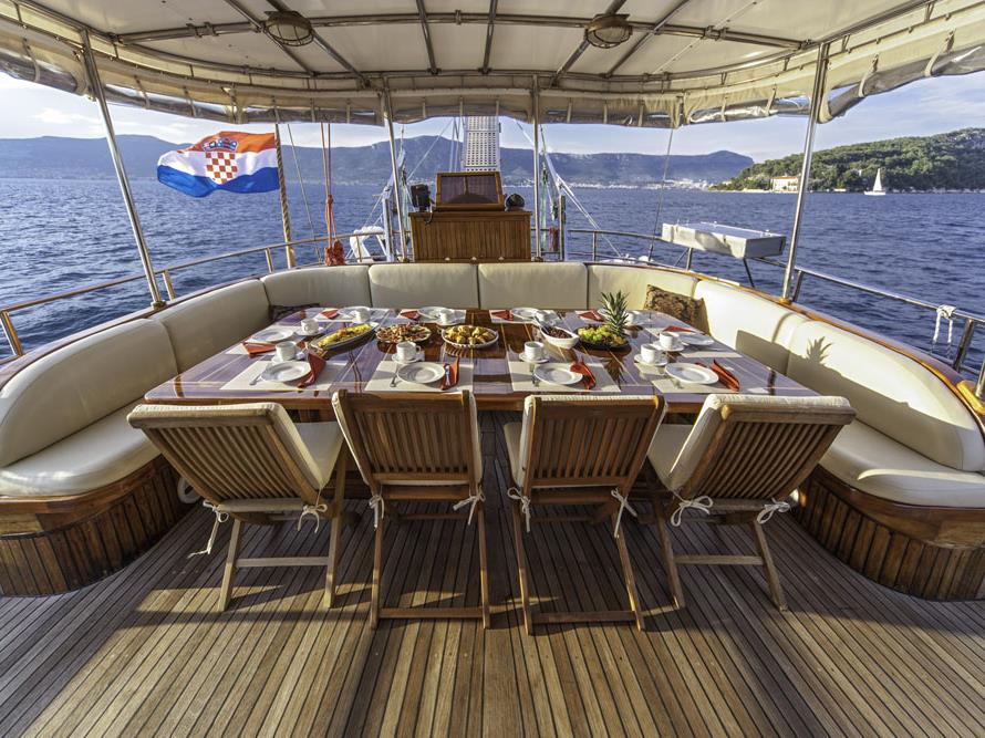 Al fresco dining on the deck of the Libra gulet in Croatia