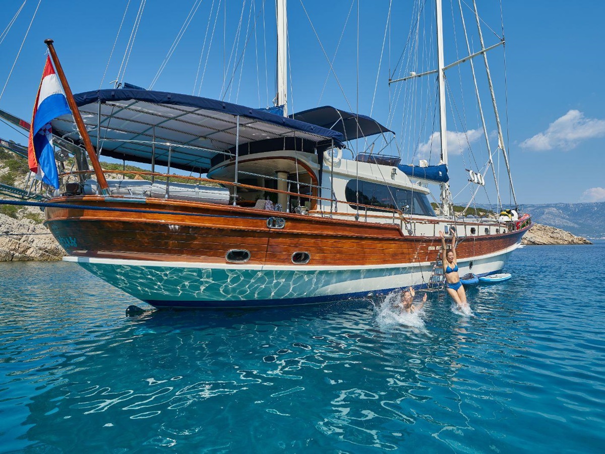 Jumping from the deck of the Lotus gulet in Croatia