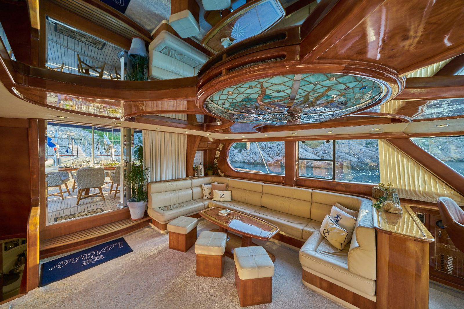 Salon seating area onboard the Lotus gulet in Croatia