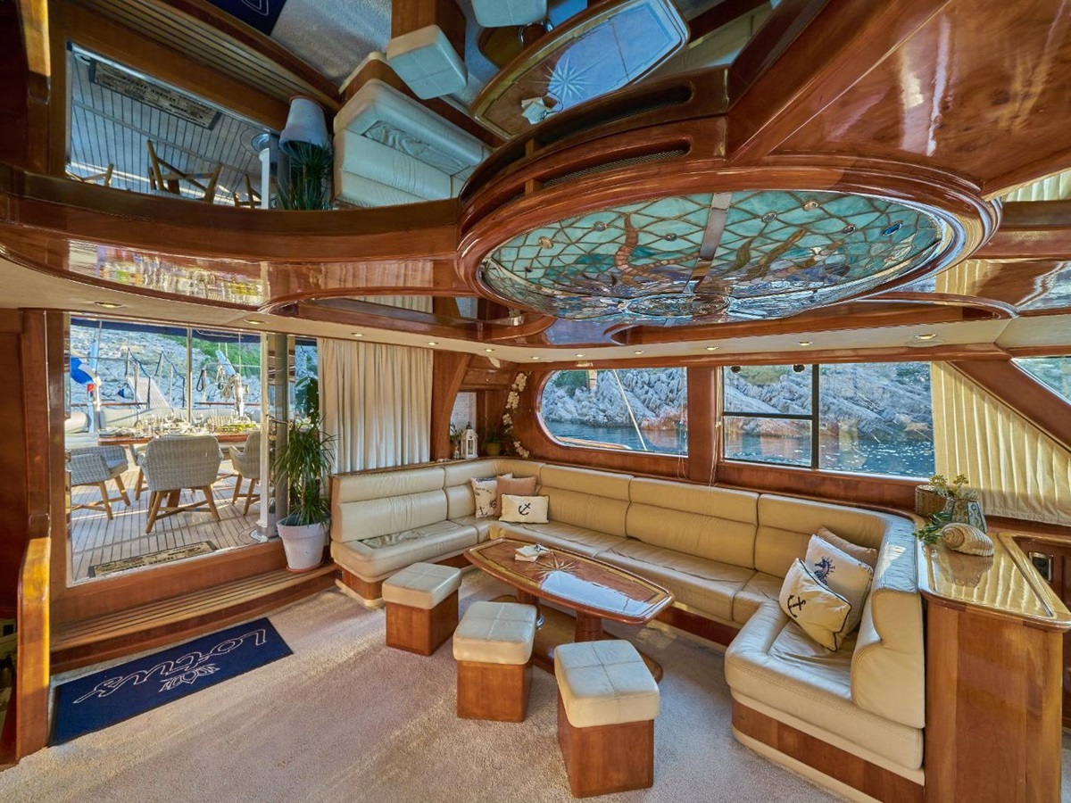 Salon seating area onboard the Lotus gulet in Croatia