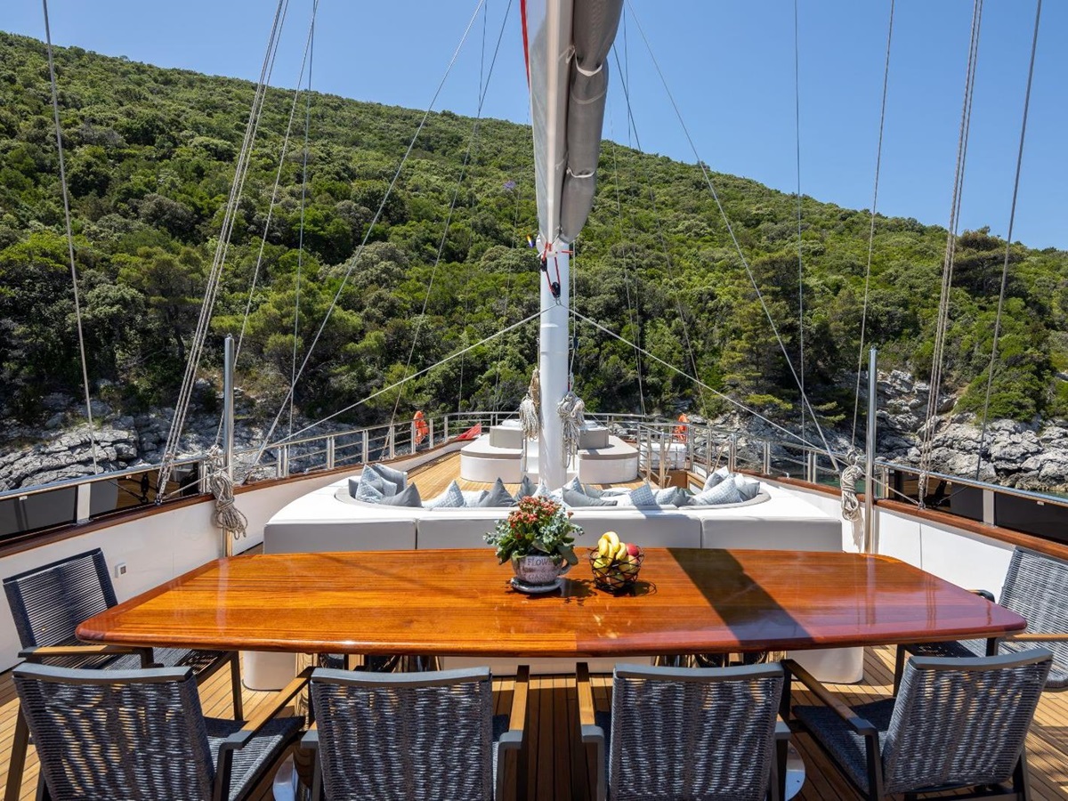 Alfresco dining onboard the Love Story gulet in Croatia
