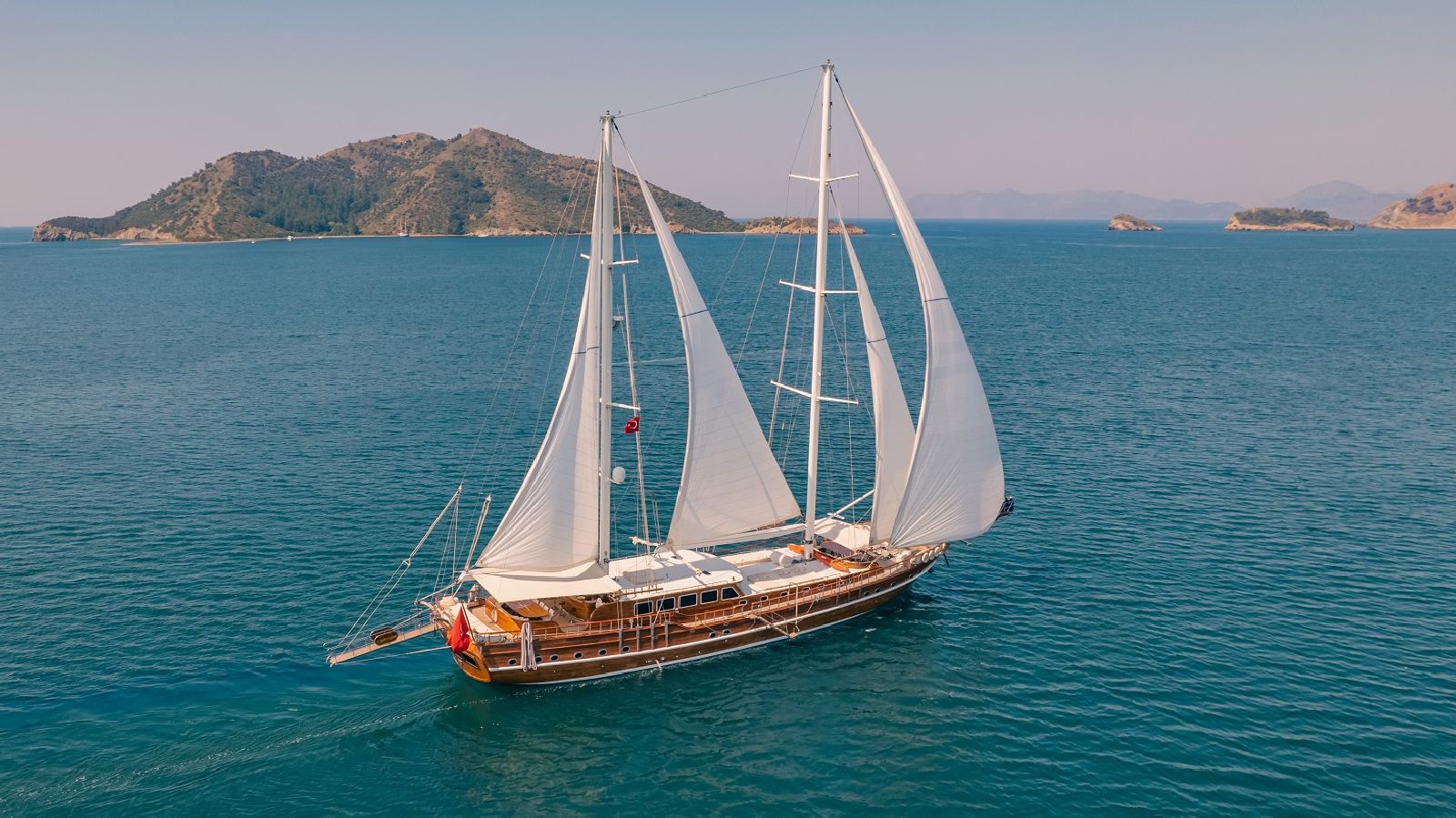 The Lycian Queen gulet in Turkey at full sail