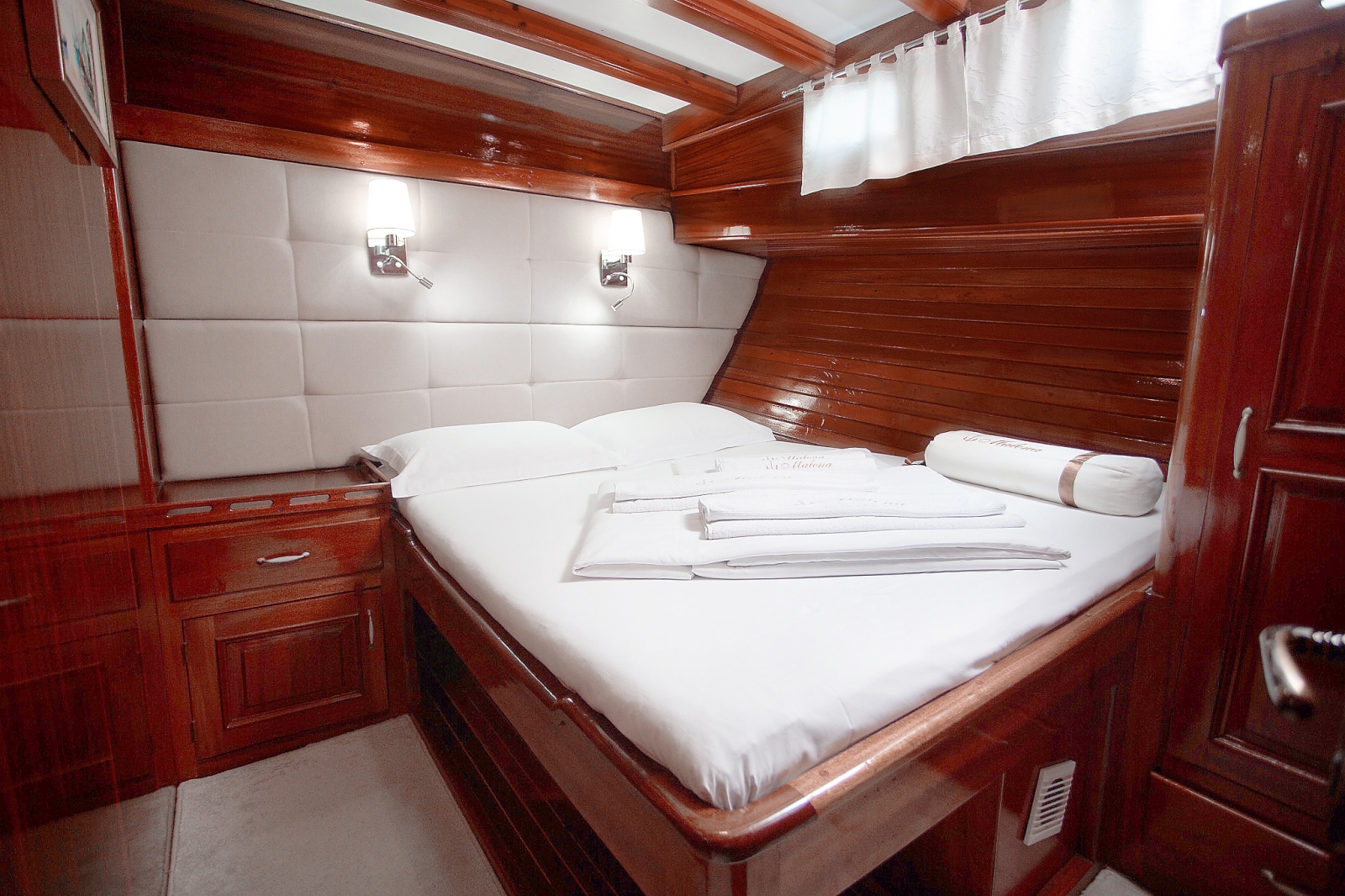 Double cabin onboard the luxury gulet Malena