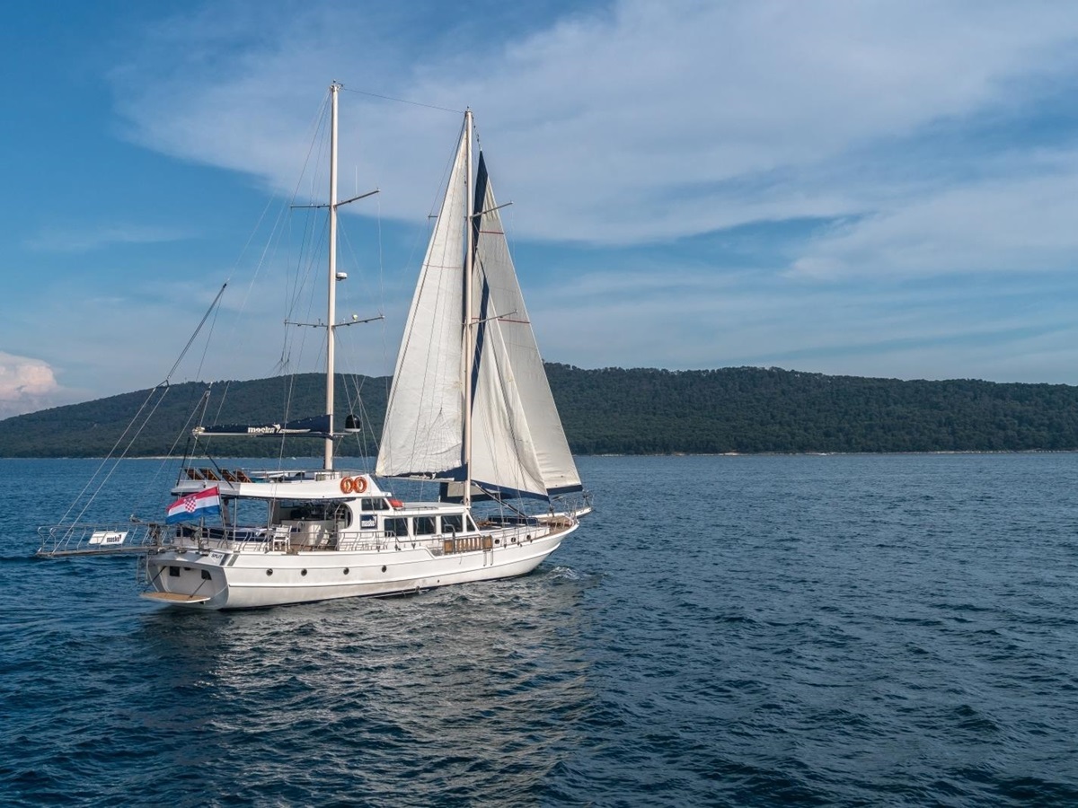 Exterior view of the luxury gulet Maske sailing along the Croatian coast