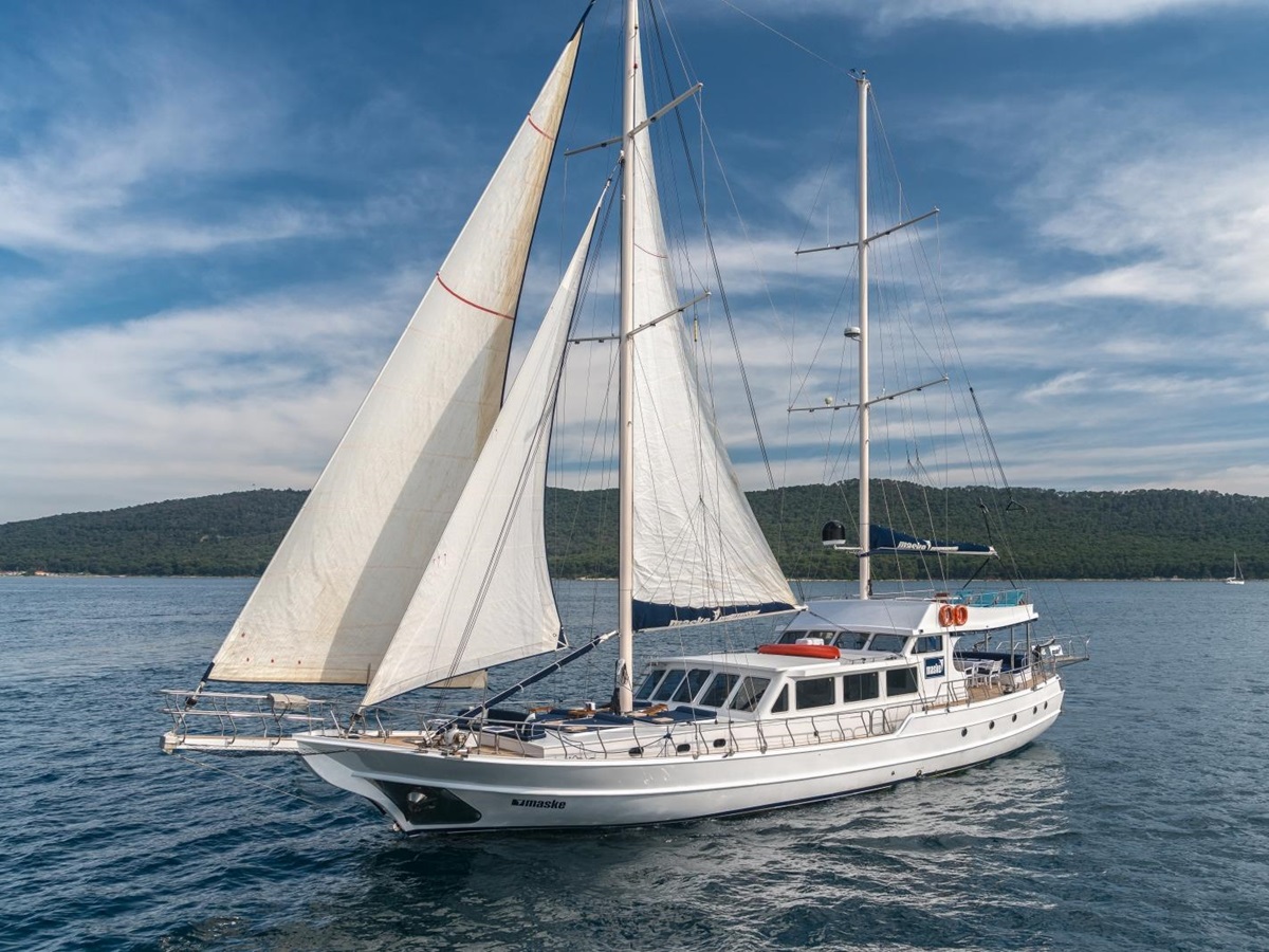 Exterior view of the luxury gulet Maske sailing along the Croatian coast
