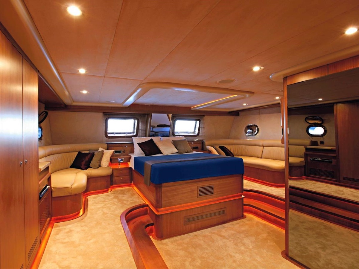 Master cabin onboard the Miss B gulet in Turkey