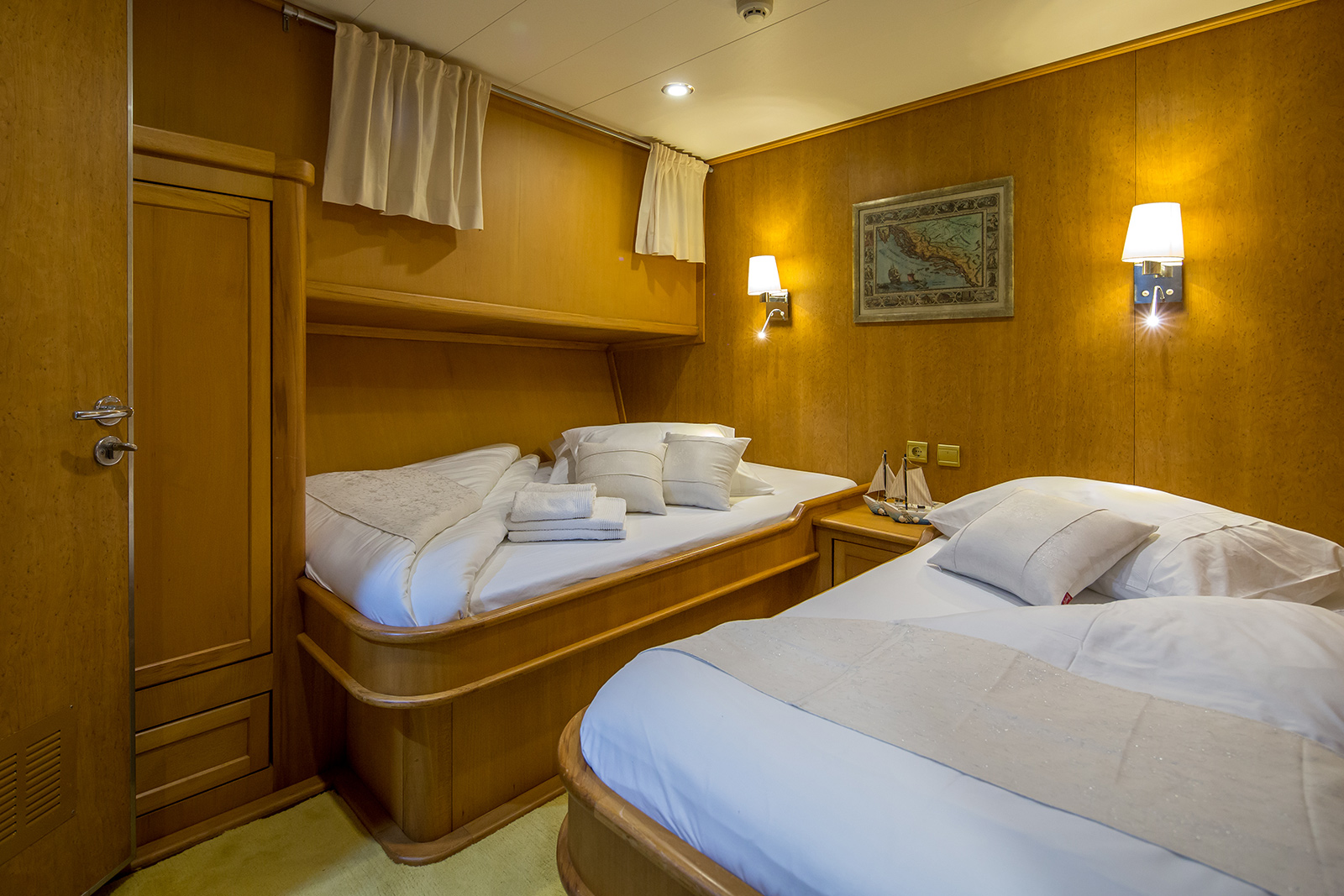 Twin cabin on board Morning Star in Croatia