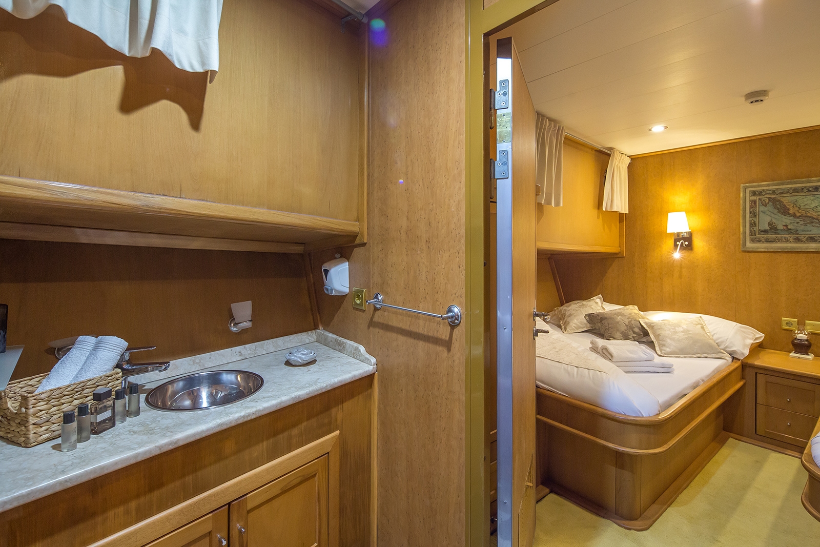 Double cabin on board Morning Star in Croatia