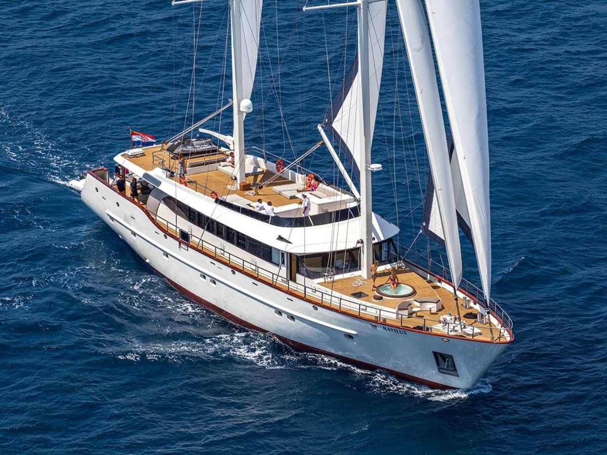 Exterior view of the Navilux gulet displaying its sails in Croatia