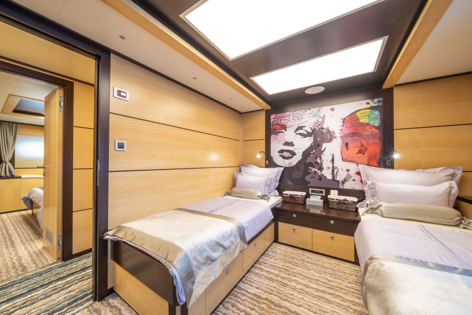 Twin cabin onboard the Navilux gulet in Croatia