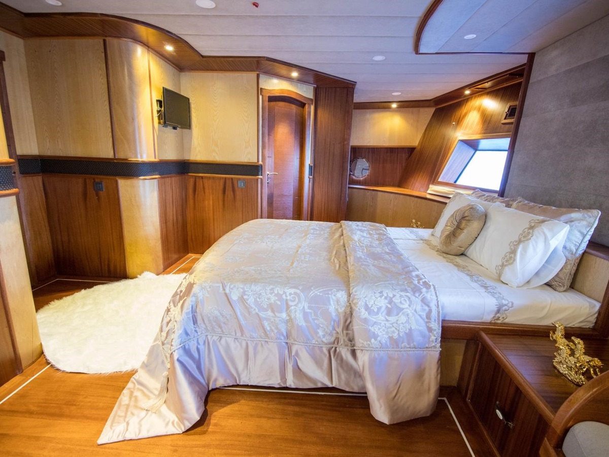 Double cabin with ensuite bathroom and flatscreen tv onboard the luxury gulet Nevra Queen