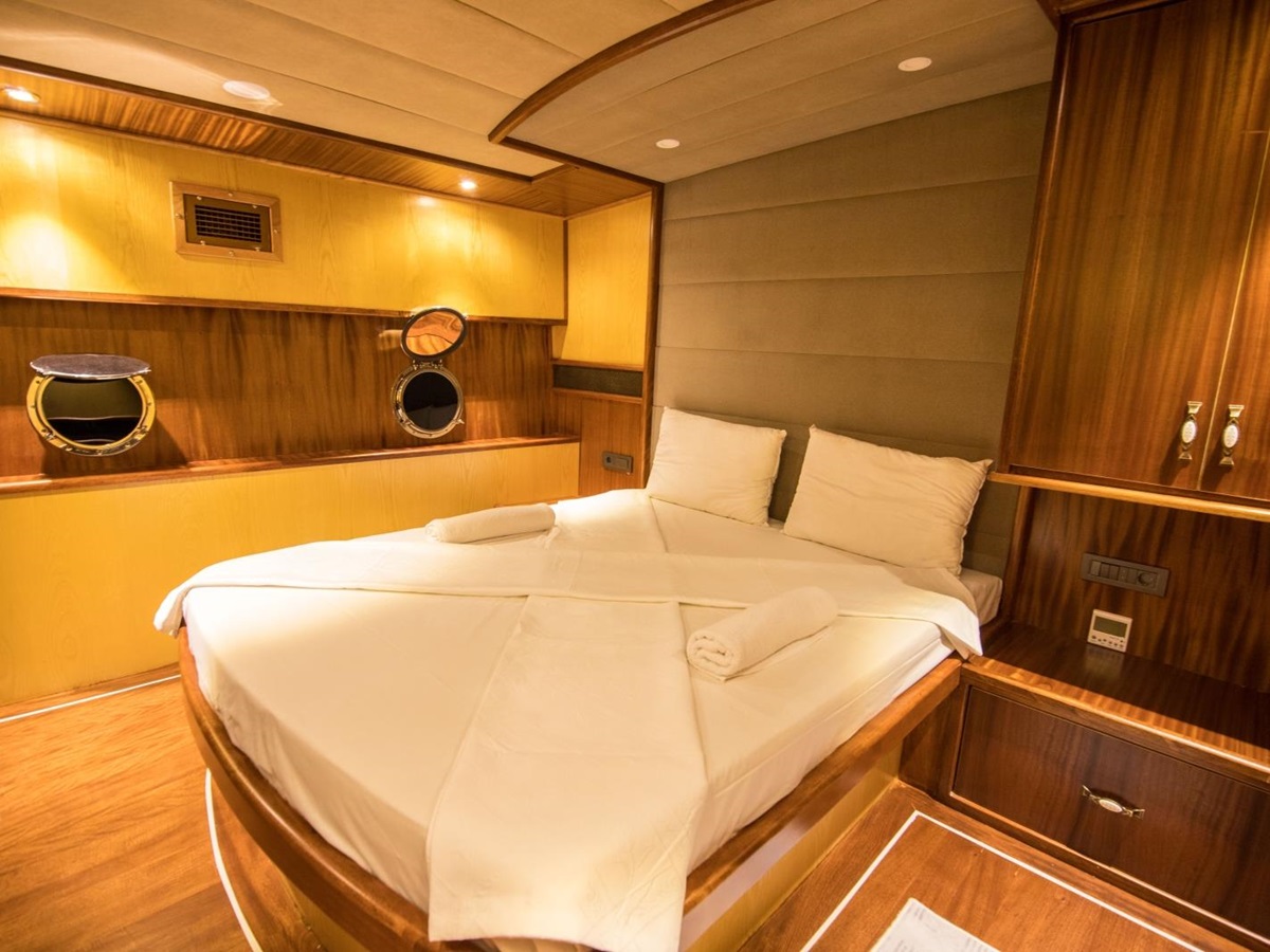 Double cabin onboard the luxury gulet Nevra Queen