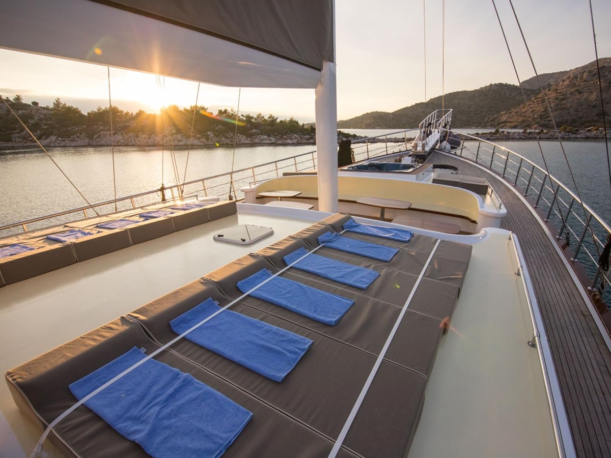 Loungers and jacuzzi on the deck of luxury gulet Nevra Queen
