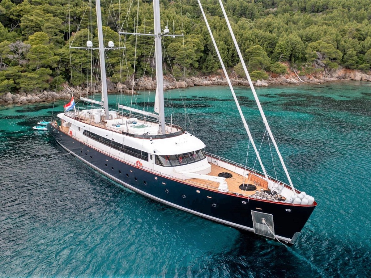 Exterior view of the Nocturno gulet in Croatia