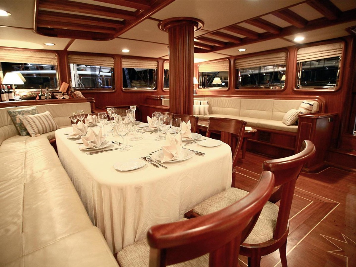 Dining on Nurtena