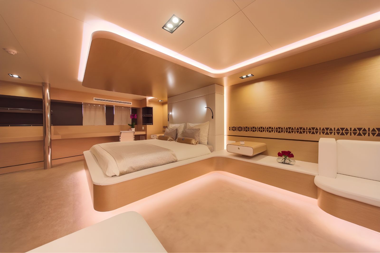 Double cabin onboard the Omnia gulet in Croatia