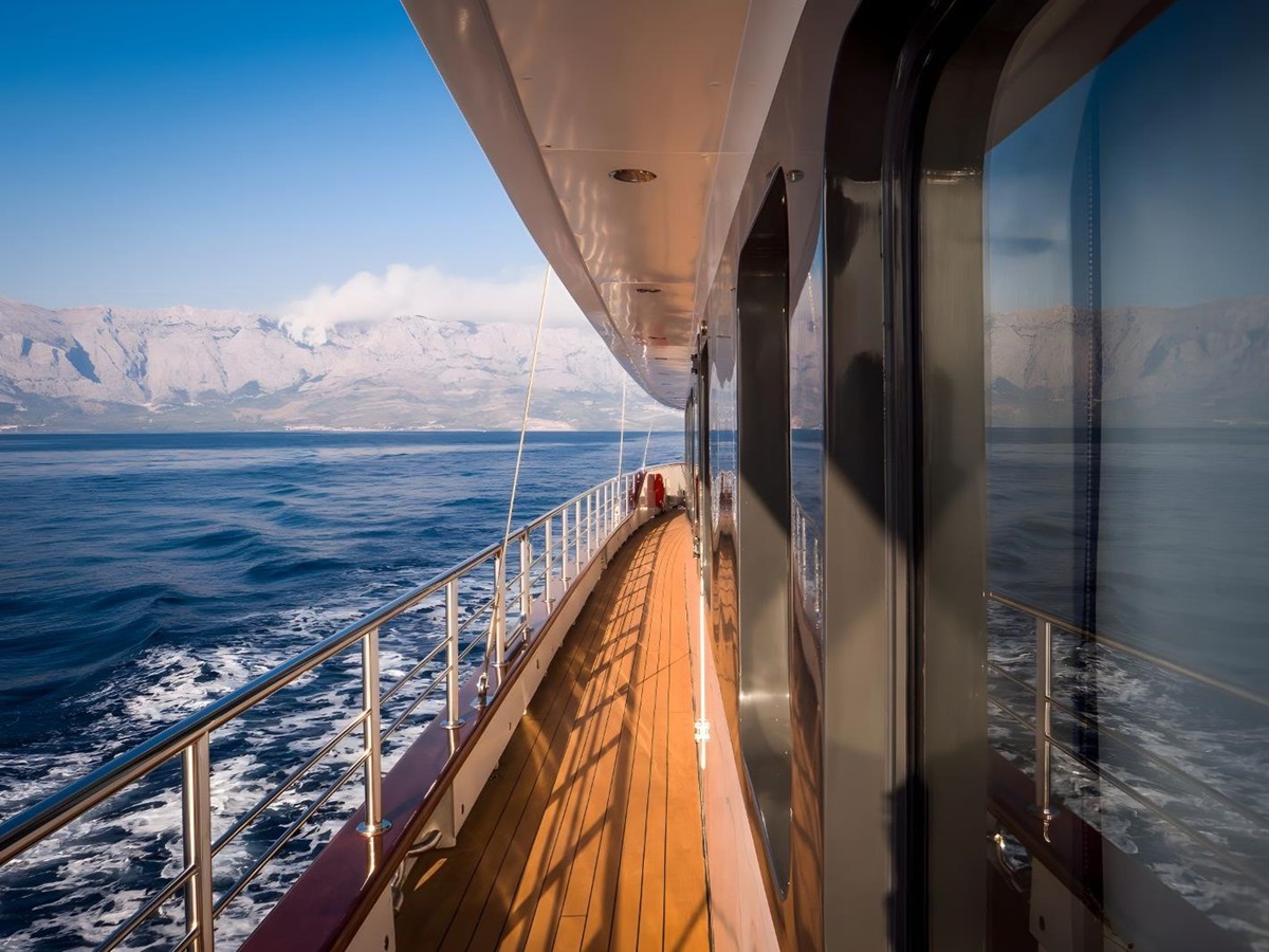 Side view of the Omnia gulet in Croatia