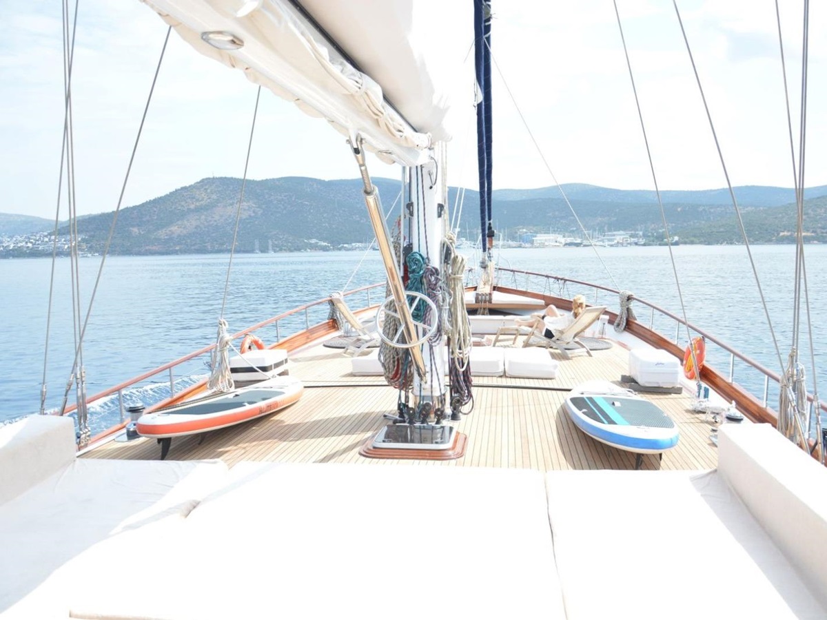 The sunbathing deck on board Papa Joe