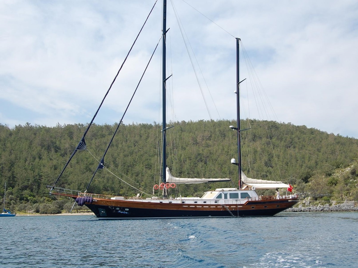Gulet Papa Joe sailing