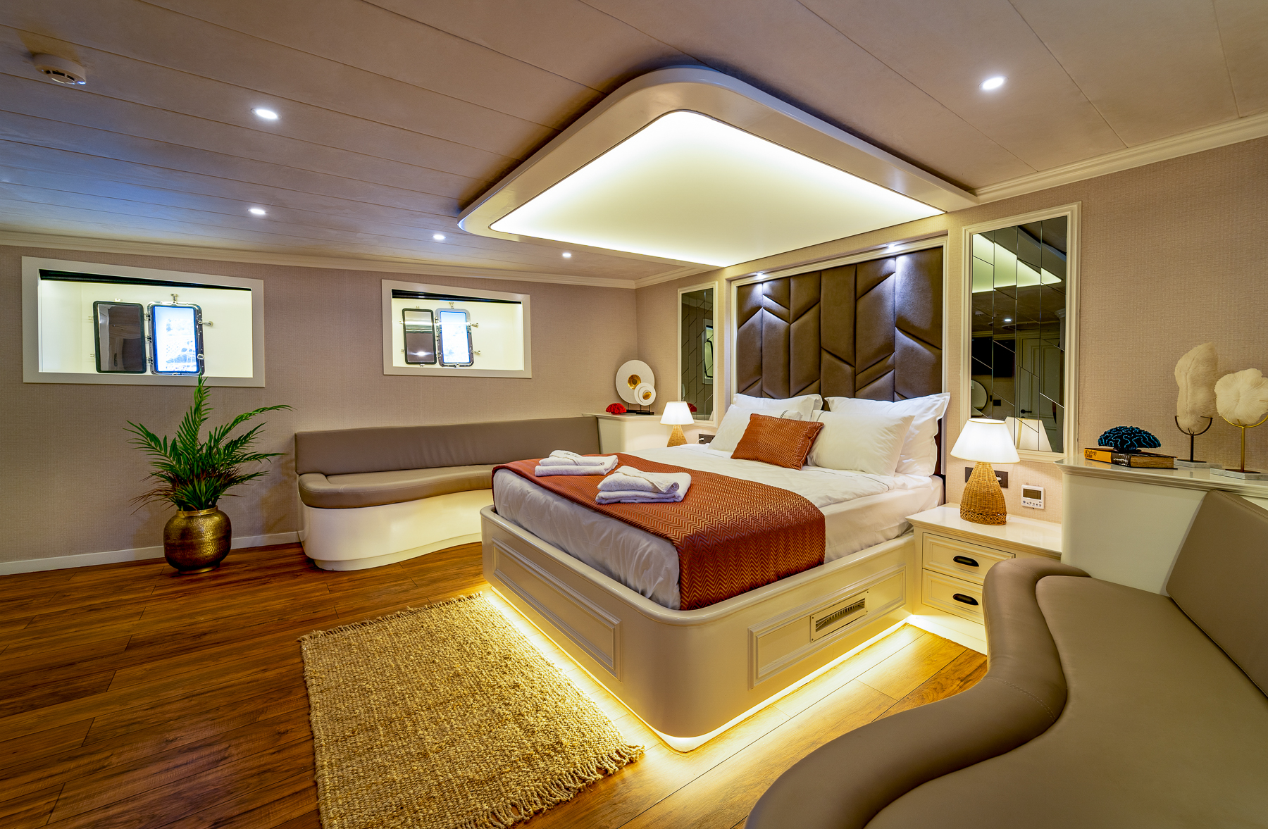Main cabin onboard the Queen of Makri luxury motor sailer in Turkey