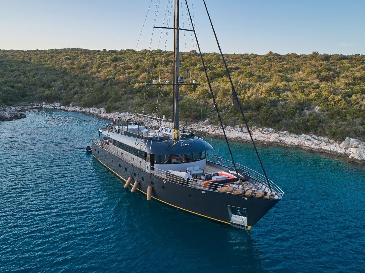 Exterior view of the Rara Avis gulet in Croatia