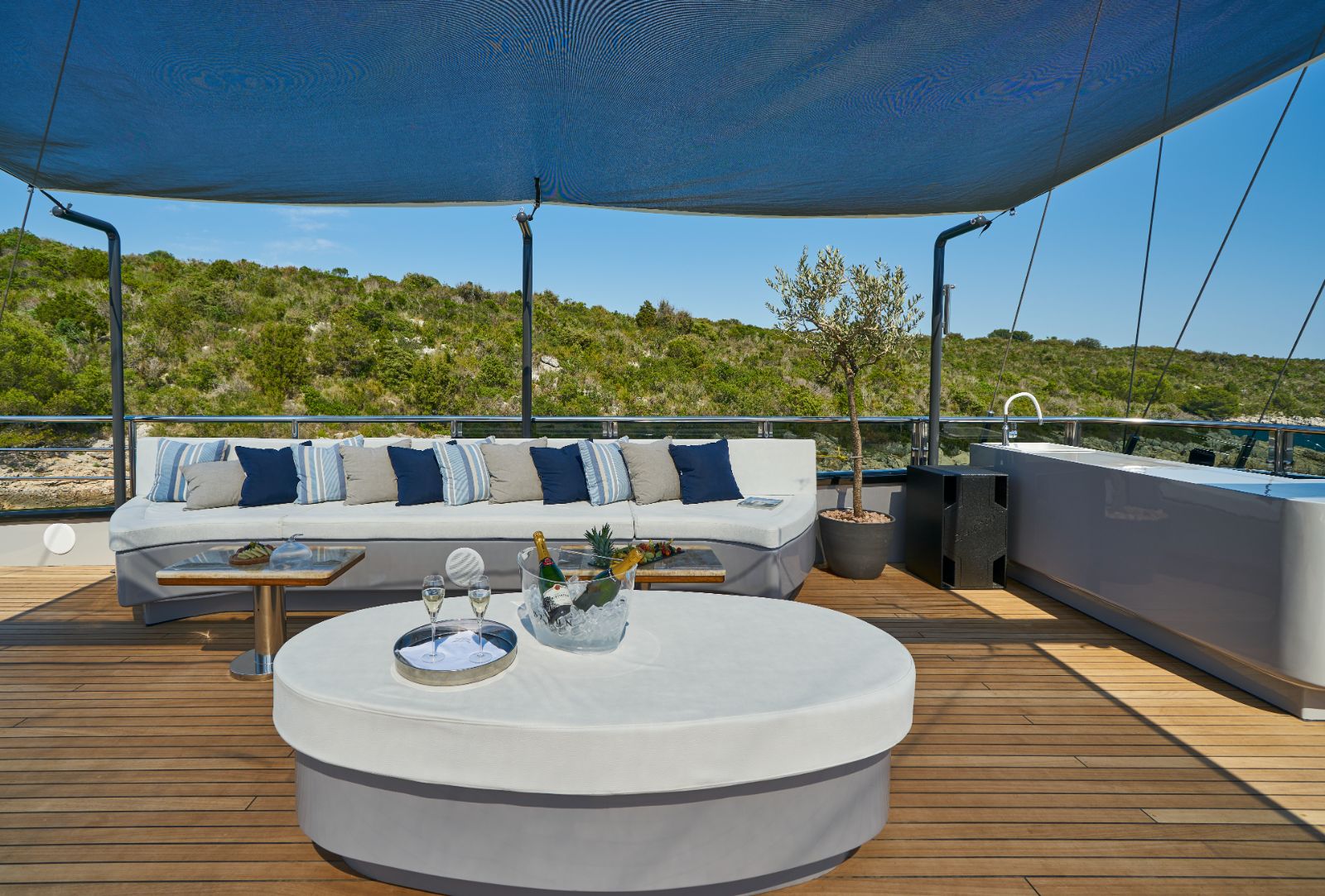 Outdoor lounge onboard the Rara Avis gulet in Croatia