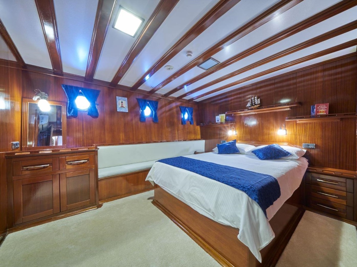 Double cabin onboard the Stella Maris gulet in Croatia