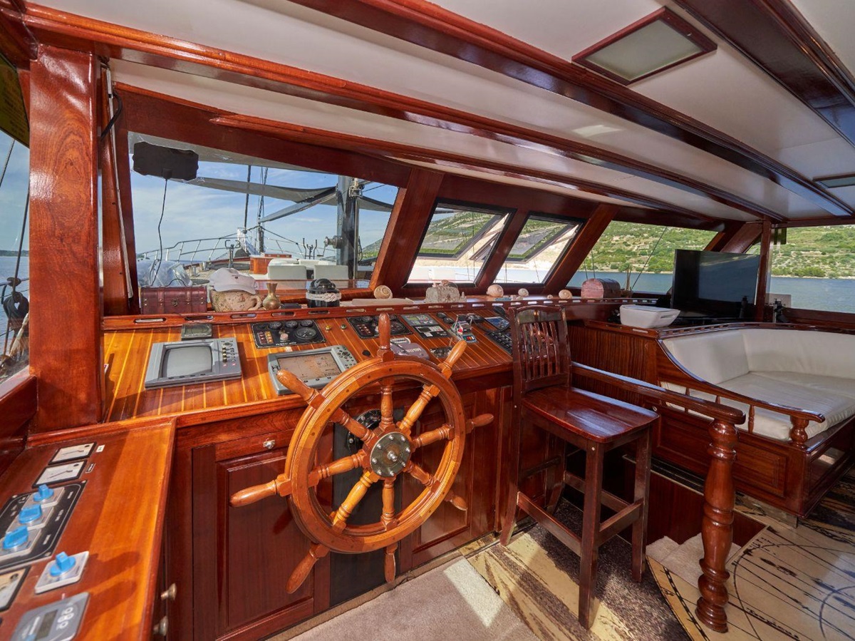 Helm onboard the Stella Maris gulet in Croatia