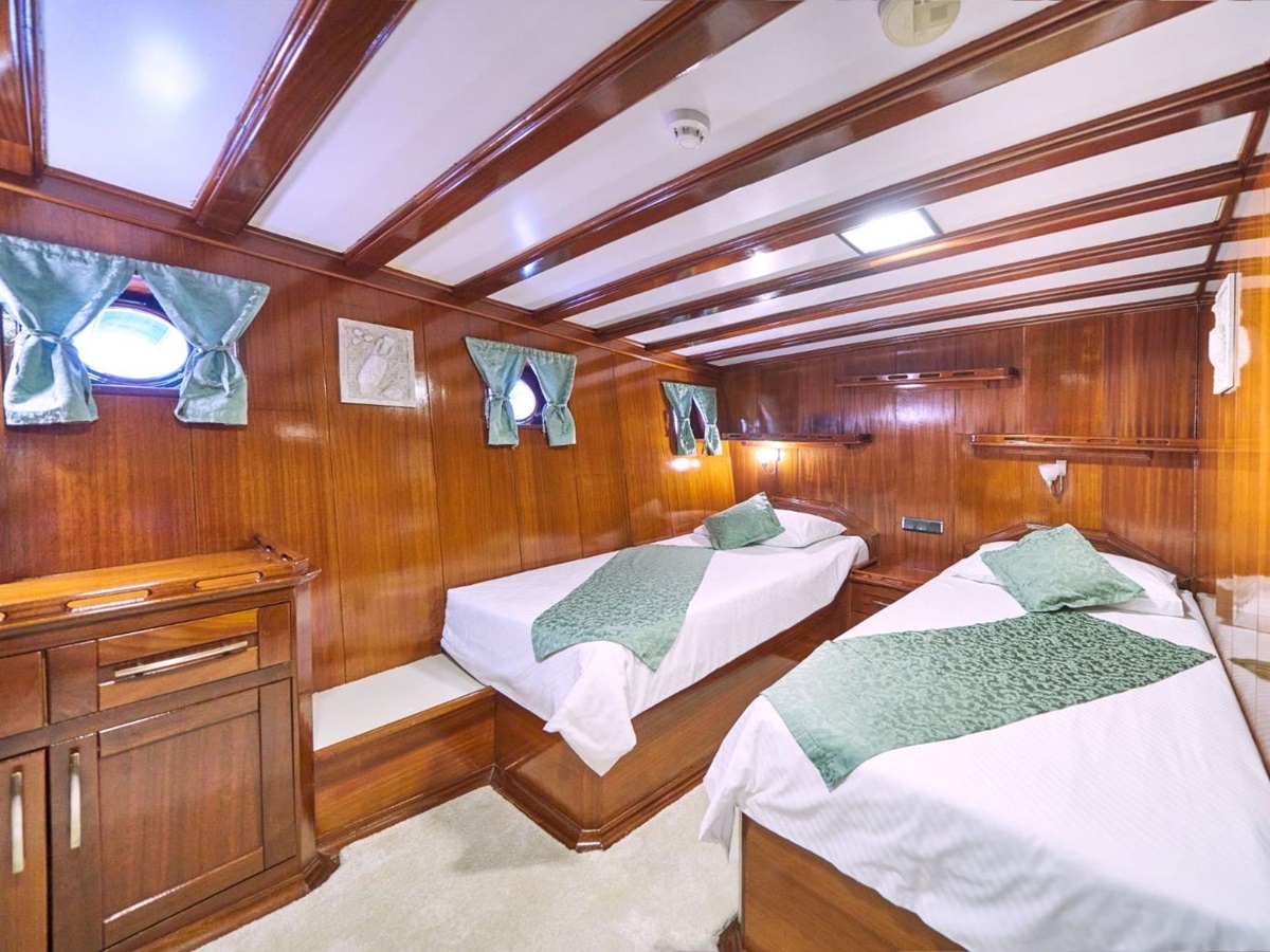 Twin room onboard the Stella Maris gulet in Croatia