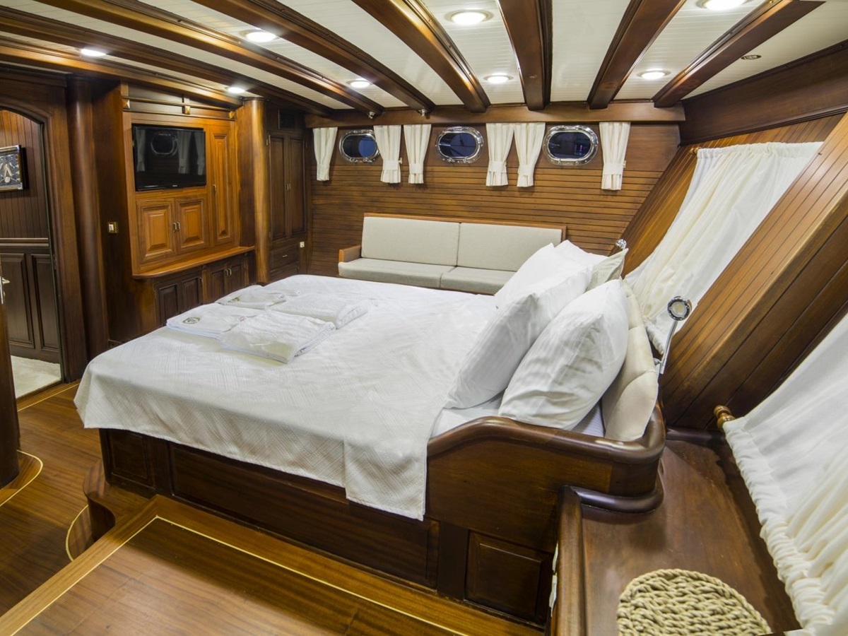 Master cabin on board Wicked Felina in Turkey