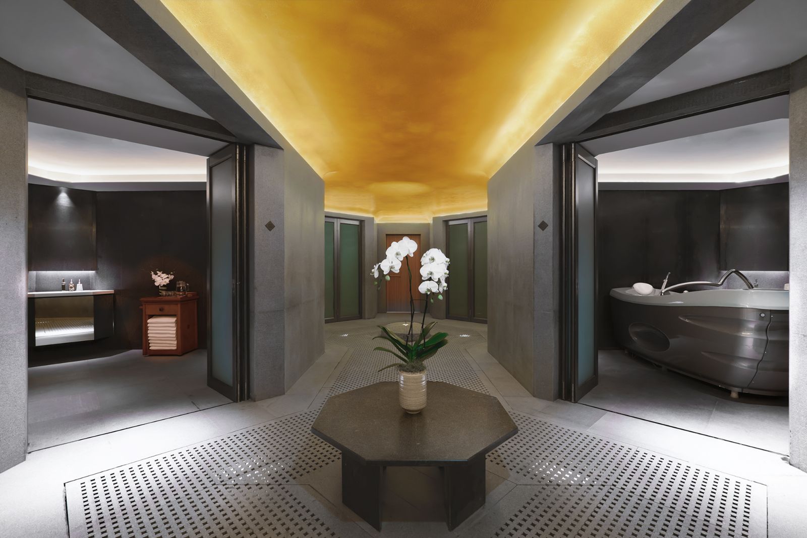 Hydrotherapy suite at Luxury resort Chiva Som 