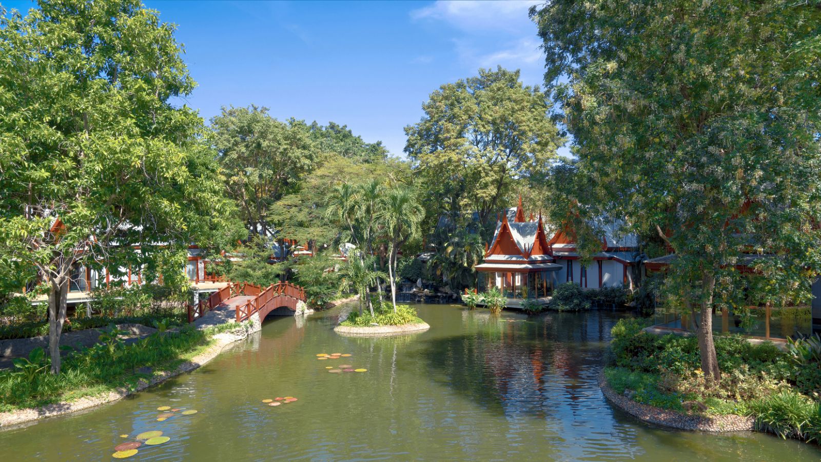 Lake at Luxury resort Chiva Som